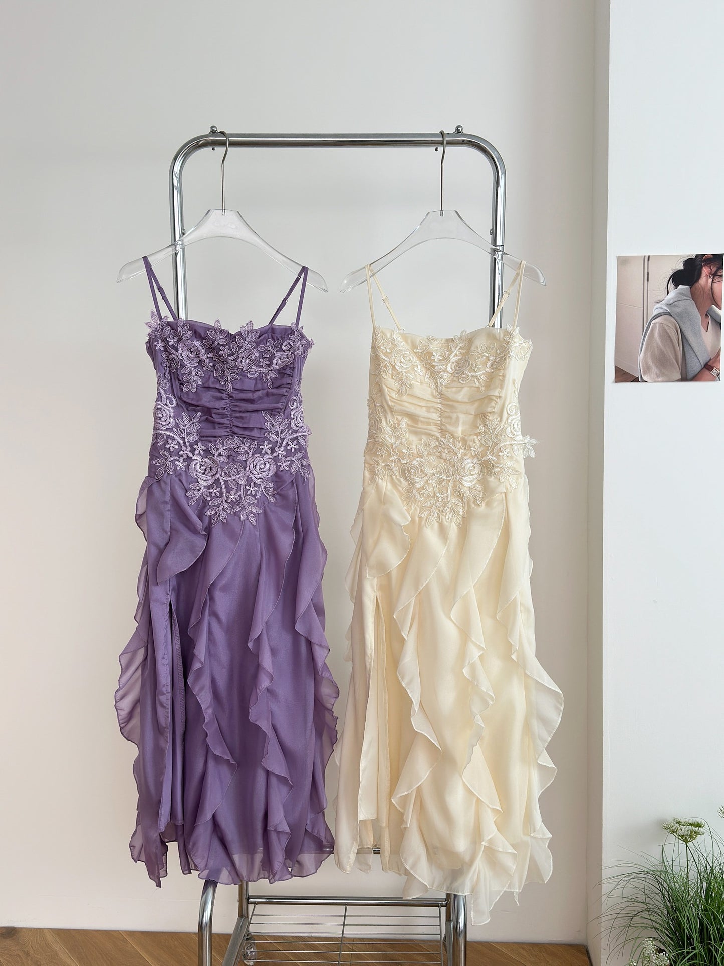 爱神仙子 花朵波浪吊带连衣裙 Fairy of Love Floral Ruffled Spaghetti Strap Dress