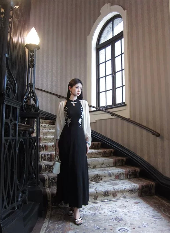 墨上花开 气质矜贵刺绣旗袍连衣裙 Ink Blossoms · Elegant Embroidered Cheongsam Dress