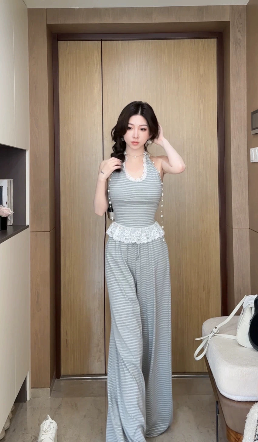 条纹风格 时尚的挂脖蕾丝休闲套装 Striped Style Fashion Halter Lace Casual Set