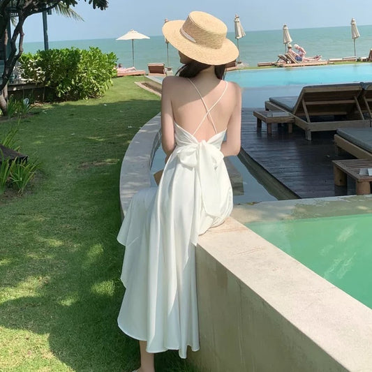 👠显瘦缎面露背连衣裙👠