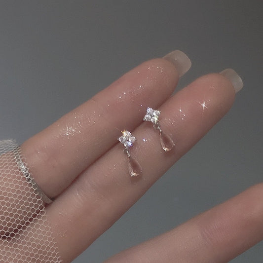 🌷纯银小巧花花设计耳钉🌷