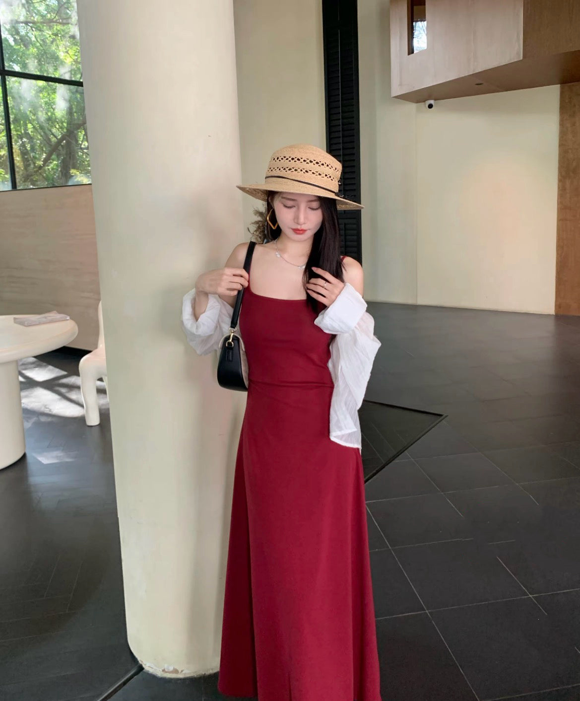 氛围露背 带胸垫露背吊带连衣裙 Atmosphere Backless Cami Dress with Built-in Pads