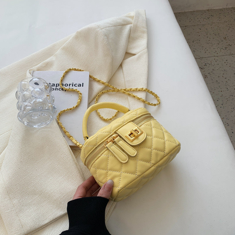 夏季百搭链条斜挎包 (黄色) Summer Stylish Sloping Bag (Yellow)