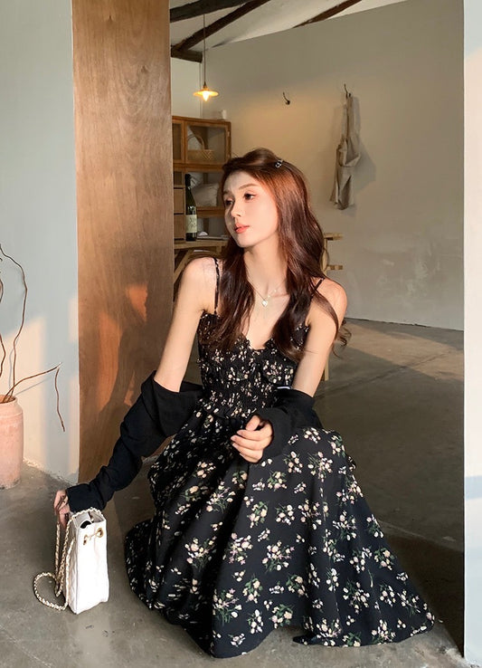 墨染玫瑰 - 法式方领碎花吊带连衣裙 Ink-dyed Roses - French Square Neck Floral Print Camisole Dress