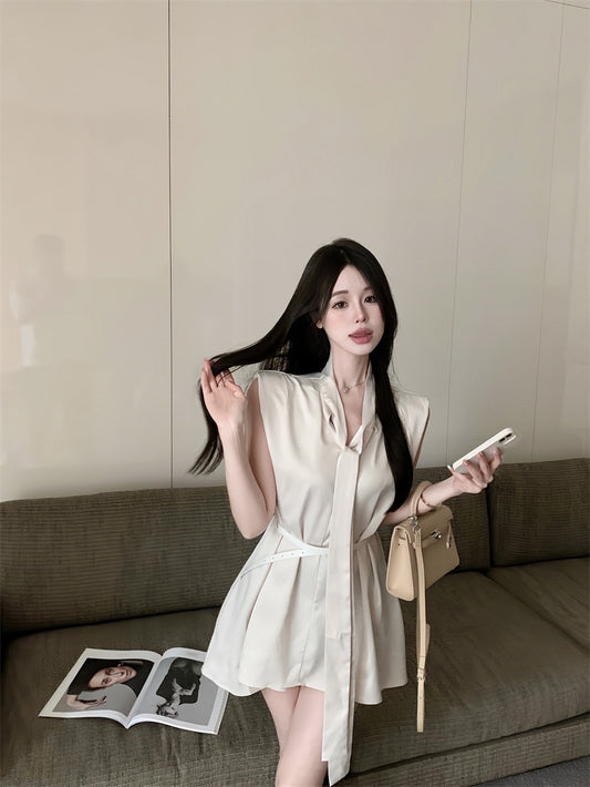 冷清白玉兰 - 缎面飘带无袖连衣裙 Lonely White Magnolia - Satin Ribbon Sleeveless Dress