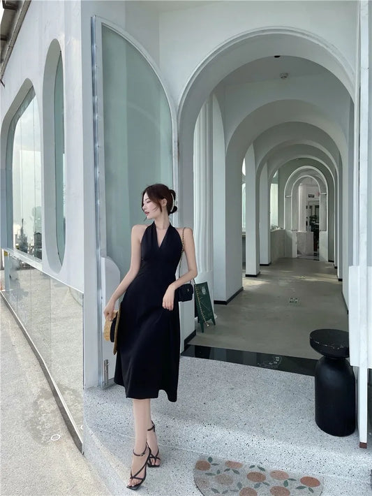 夜色佳人 - 法式复古无袖挂脖连衣裙 Midnight Beauty - French Vintage Sleeveless Halter Neck Dress
