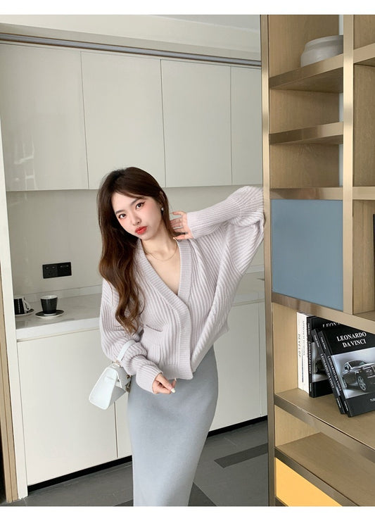 双倍暖意 - 慵懒风V领针织软糯外套/半裙  Cozy V-neck Knitted Soft Jacket/Half-S/kirt.