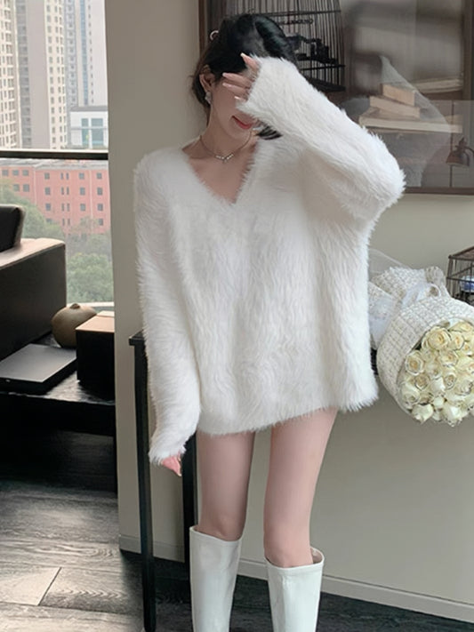 绒白云衣 - 长袖毛衣慵懒风水貂绒上衣 Fluffy Cloud Attire - Long-Sleeve Sweater with a Lazy Style and Mink Velvet Top
