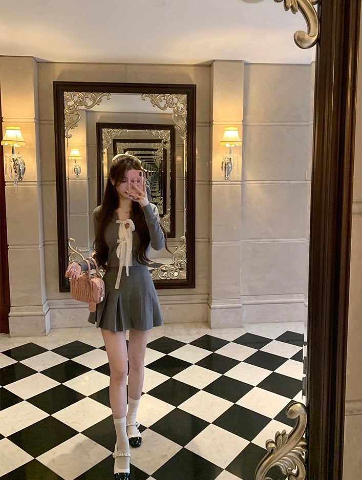 千金乖乖牌 - 丝绒蝴蝶结长袖外套/百褶裙 Dainty Heiress Elegance - Velvet Bow Long Sleeve Jacket/Pleated Skirt