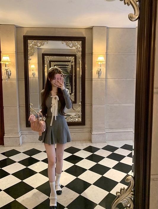 千金乖乖牌 - 丝绒蝴蝶结长袖外套/百褶裙 Dainty Heiress Elegance - Velvet Bow Long Sleeve Jacket/Pleated Skirt