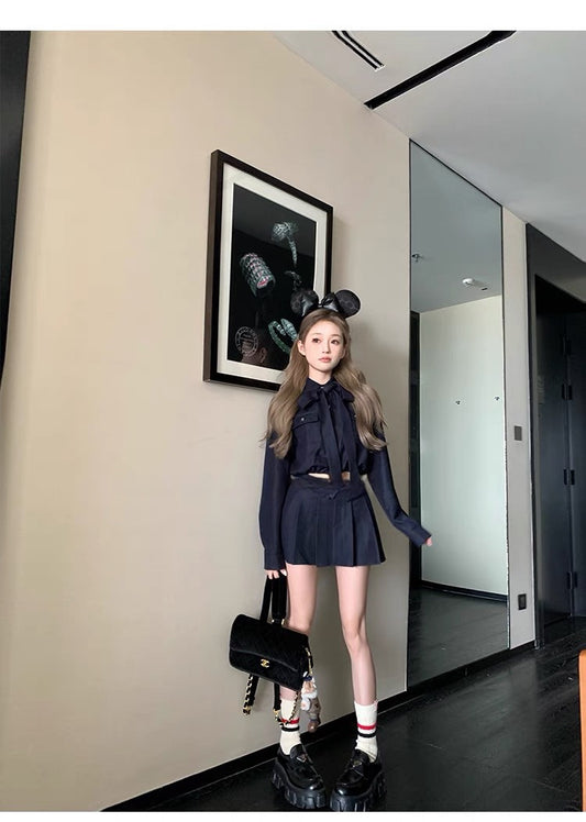 伯利兹周刊 - Miu系显腿长蝴蝶结长袖衬衫/百褶半裙 Miu-Inspired Leg-Lengthening Bow Long Sleeve Shirt/Pleated Skirt