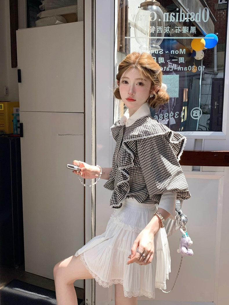 午夜黑加仑 - 黑白花边荷叶边长袖上衣 Black and White Lace Ruffle Long Sleeve Top