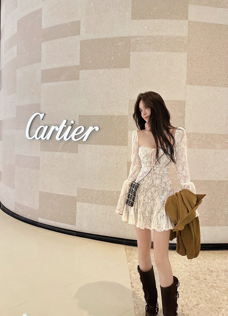 仙境蕾丝 - 设计感重工收腰长袖连衣裙 Enchanted Lace - Design-Heavy Cinched Waist Long Sleeve Dress