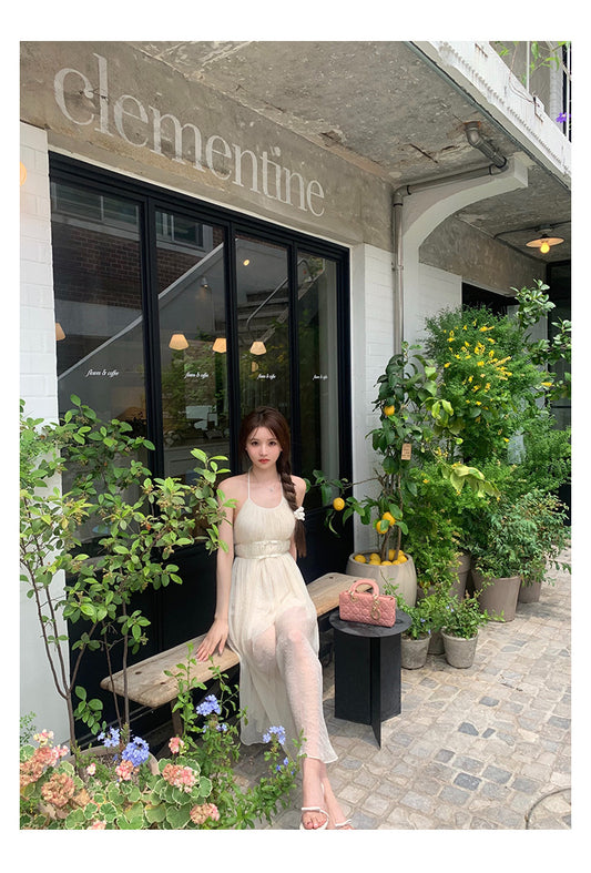女神降临 - 超仙露背收腰吊带连衣裙 Ethereal Open-Back Cinched-Waist Dress