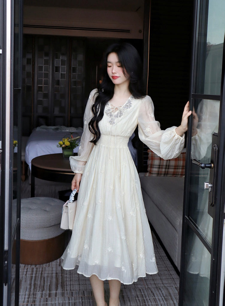 雾霭倾城 - 法式闪钻V领系带长袖连衣裙 French Sparkle V-Neck Tie-Waist Long Sleeve Dress
