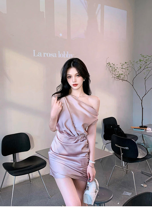 勃艮第美人 - 珠光感细腻肌理褶皱连衣裙 Pearl Luster Fine Texture Pleated Dress