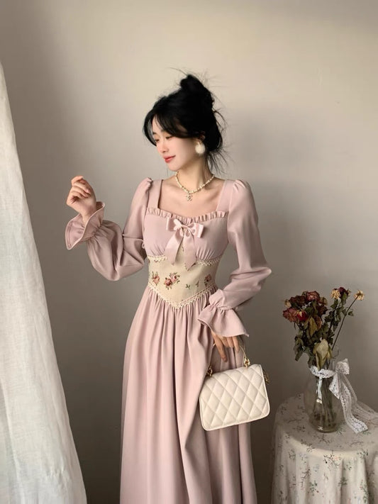 雾蕾甜茶 - 气质蝴蝶结提花方领连衣裙 Mist Rui Sweet Tea - Elegant Butterfly Knot Jacquard Square Neckline Dress.