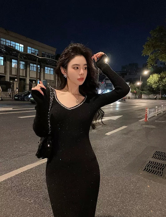 都市夜曲 - 镶钻v领中长裙收腰连衣裙 Rhinestone V-Neck Midi Waist-Cinched Dress