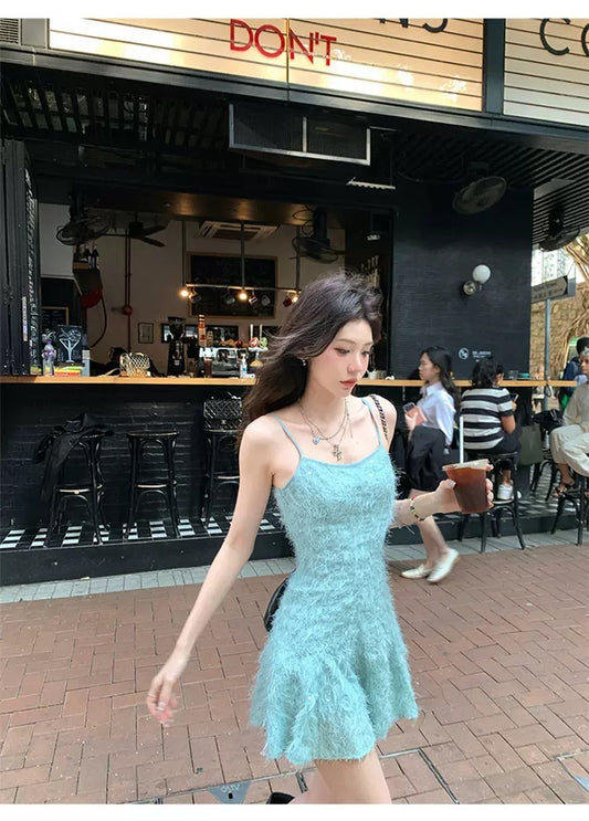 宇宙热恋期 - 甜辣修身亮色吊带连衣裙 Sweet and Spicy Slim-Fit Bright-Colored Slip Dress