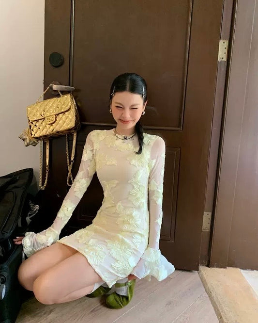 香袭人间 网纱盘花露背长袖包臀连衣裙 Mesh Floral Long Sleeve Bodycon Dress