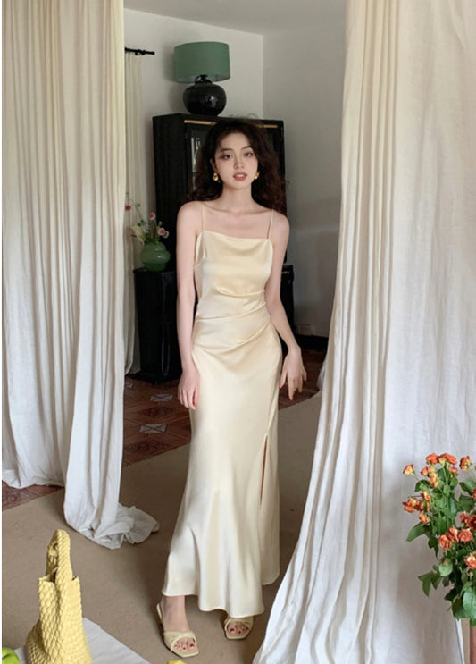 醉美时光 极简缎面显瘦褶皱开叉连衣裙 Minimalist Satin Slimming Pleated Slit Dress