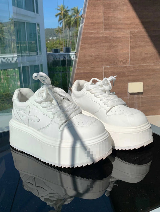 小白鞋 时尚百搭休闲厚底运动小白鞋 versatile casual thick-soled sports sneakers