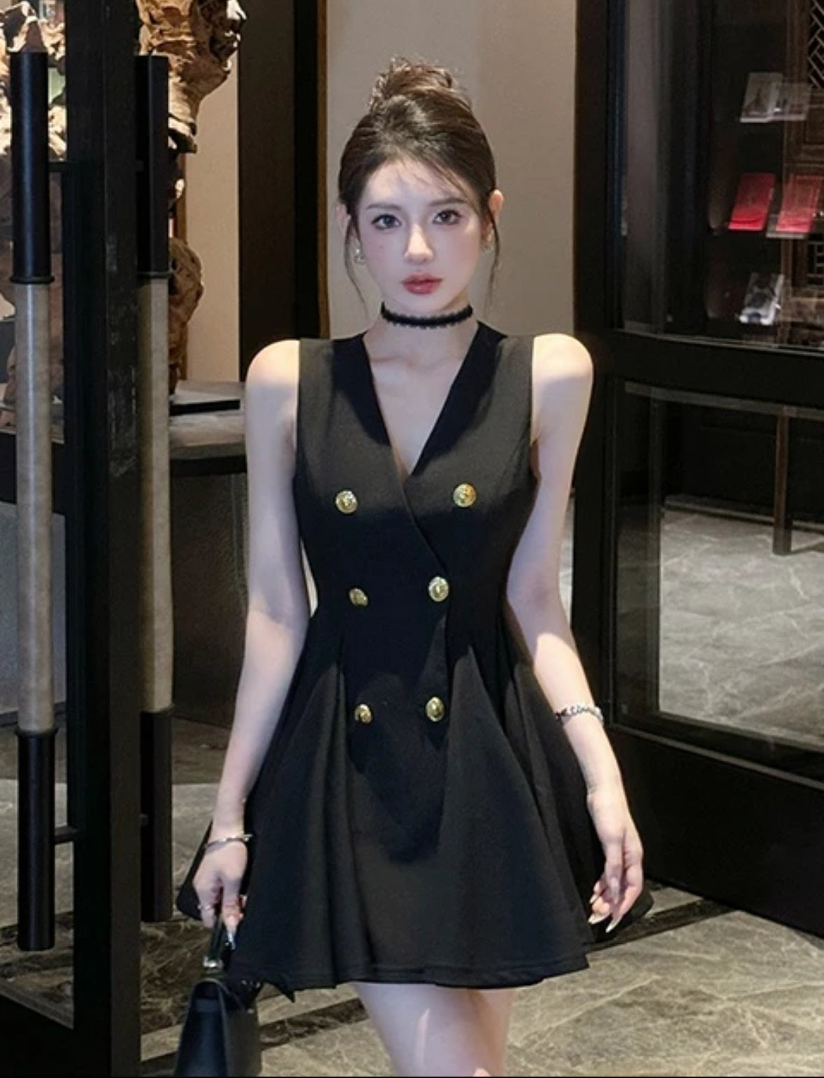 黑金赫本 气质轻奢小香风V领赫本连衣裙 Elegant Luxe V-Neck Hepburn Dress