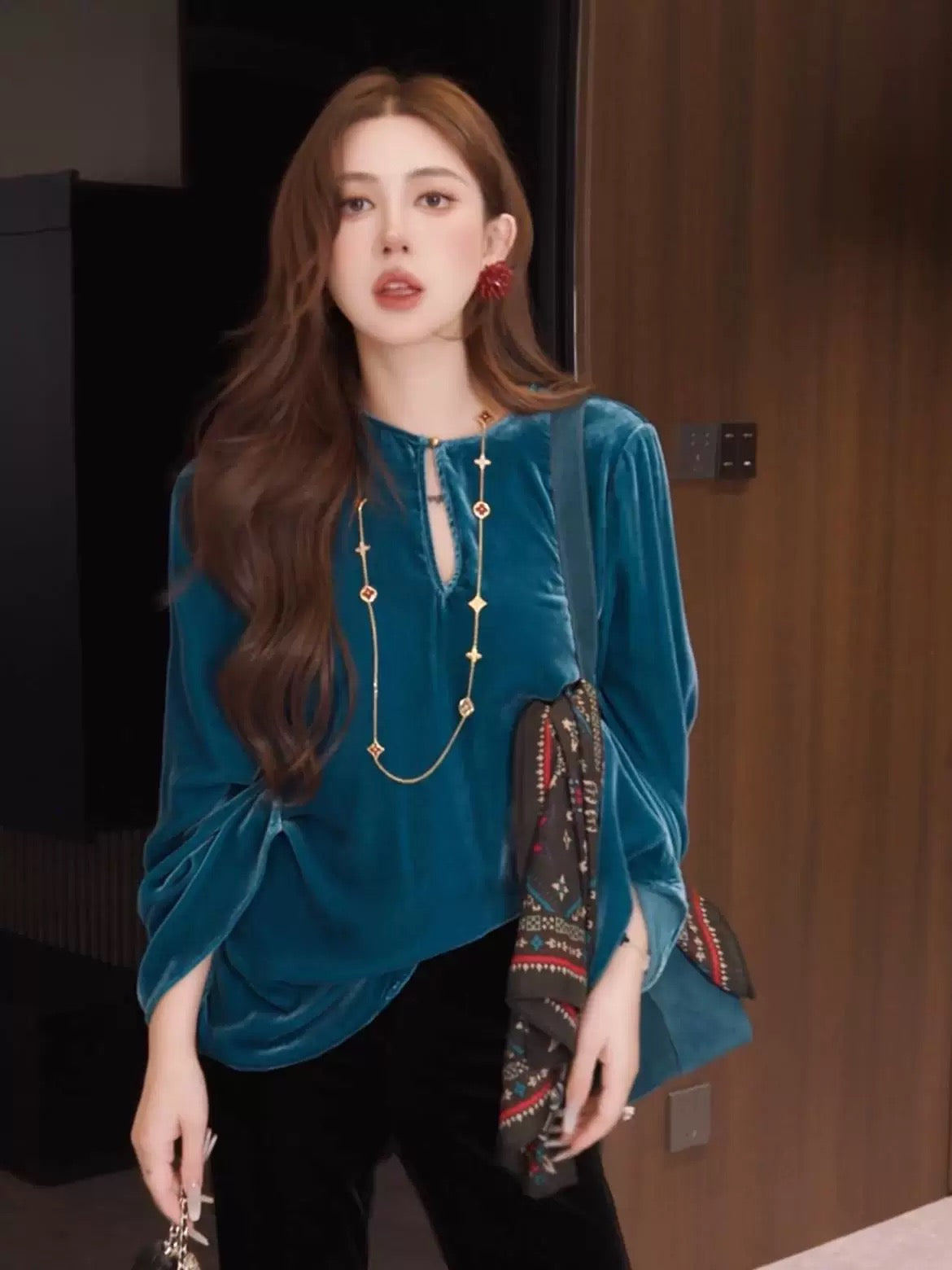 青玉案 新中式国风高级感金丝绒长袖上衣 Green Jade · New Chinese-Style Gold-Velvet Long-Sleeve Top