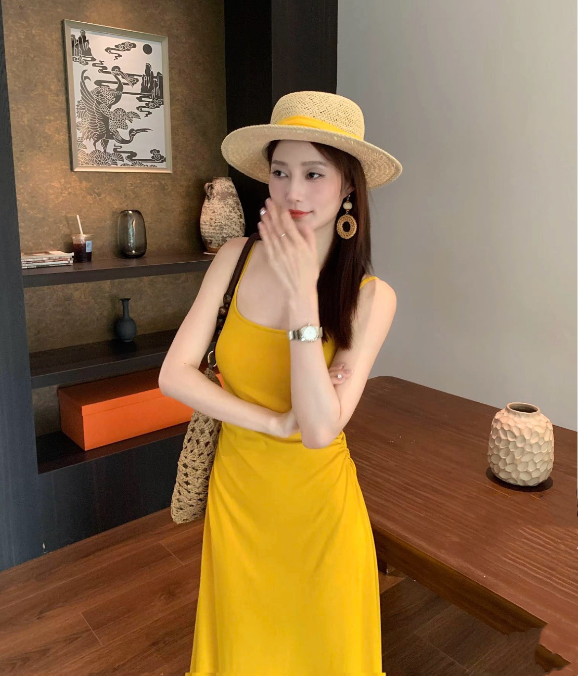 氛围露背 带胸垫露背吊带连衣裙 Atmosphere Backless Cami Dress with Built-in Pads