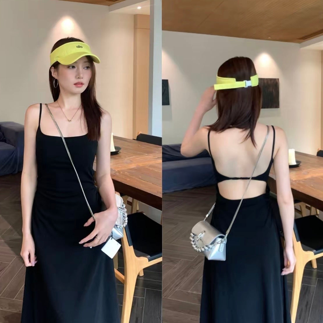 氛围露背 带胸垫露背吊带连衣裙 Atmosphere Backless Cami Dress with Built-in Pads