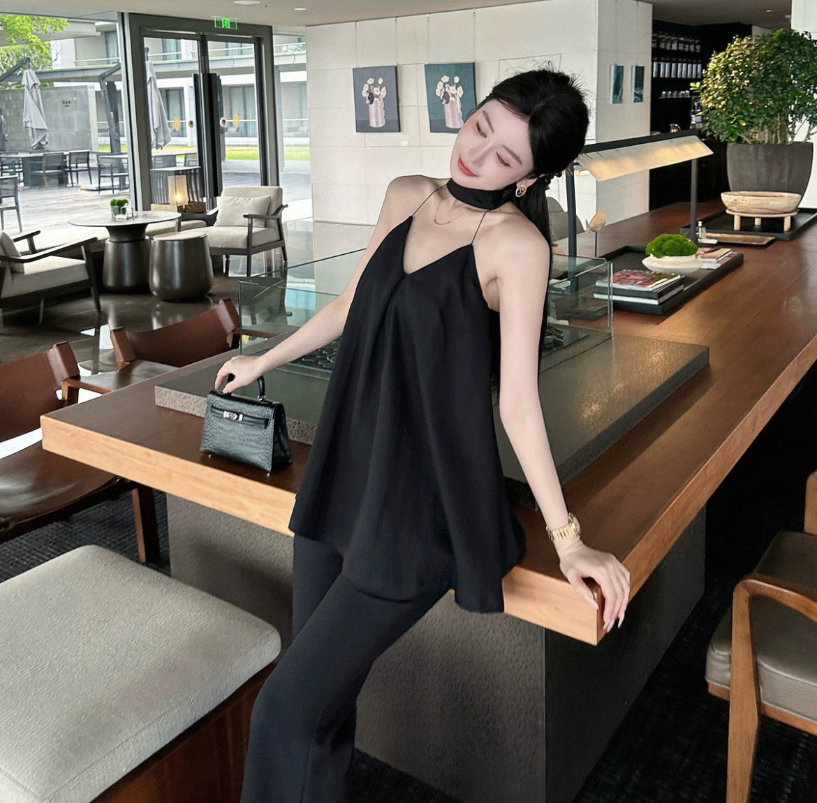 纯欲轻氧 挂脖吊带喇叭裤套装 Pure and Airy Halter Neck Cami with Flared Pants Set