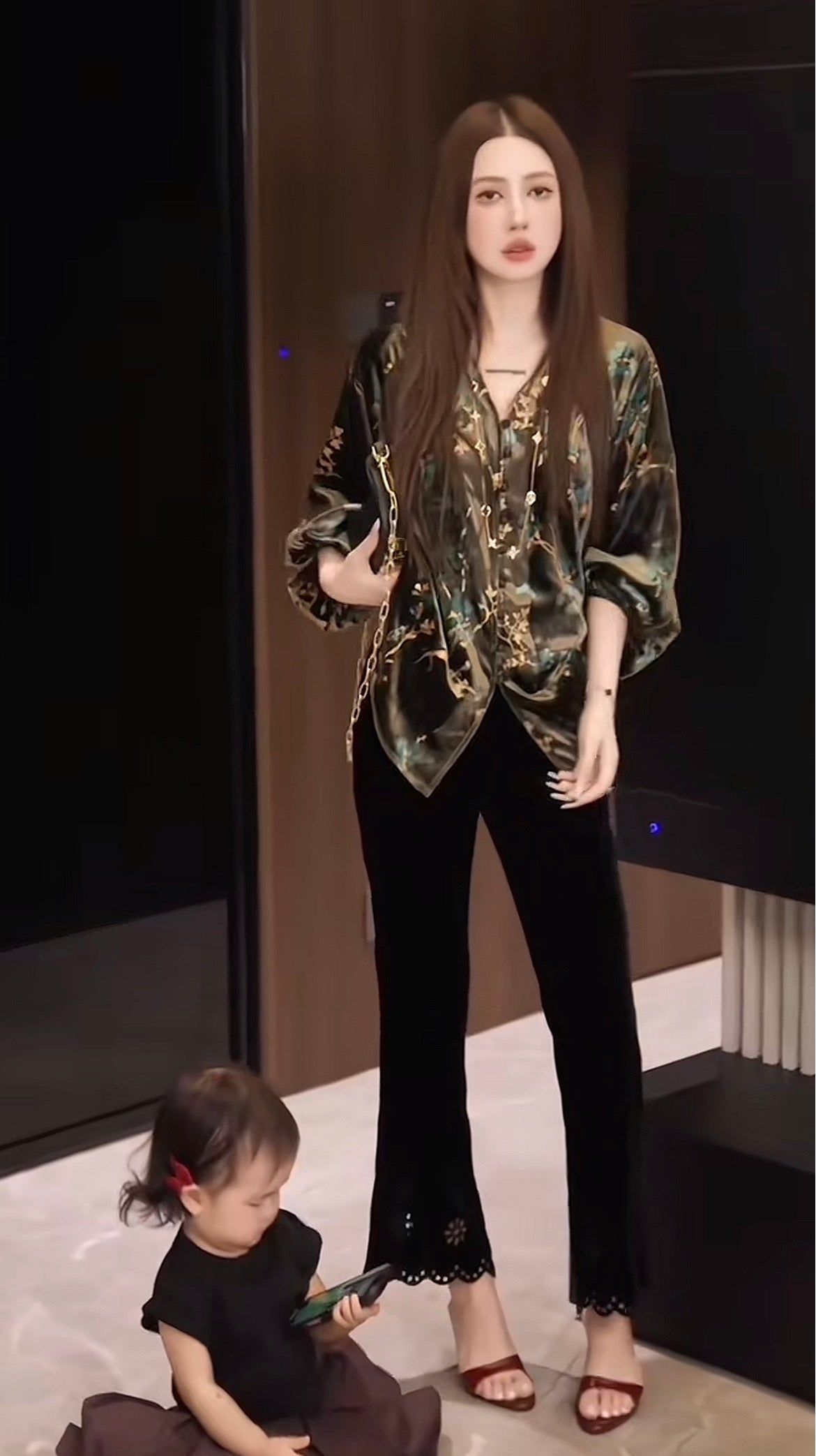 墨色东方 新中式丝绒提花上衣 Ink Oriental · New Chinese-Style Velvet Jacquard Top