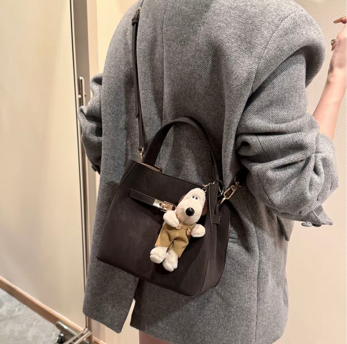 Smooth Design Keilly Structured Pebbled  Top Handle Bag - PU