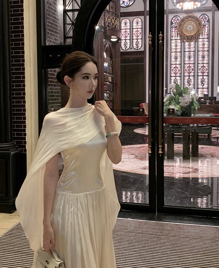 优雅回归 法式挂脖小轻礼服绝美连衣裙 Elegant Return · French Halter Mini Evening Dress