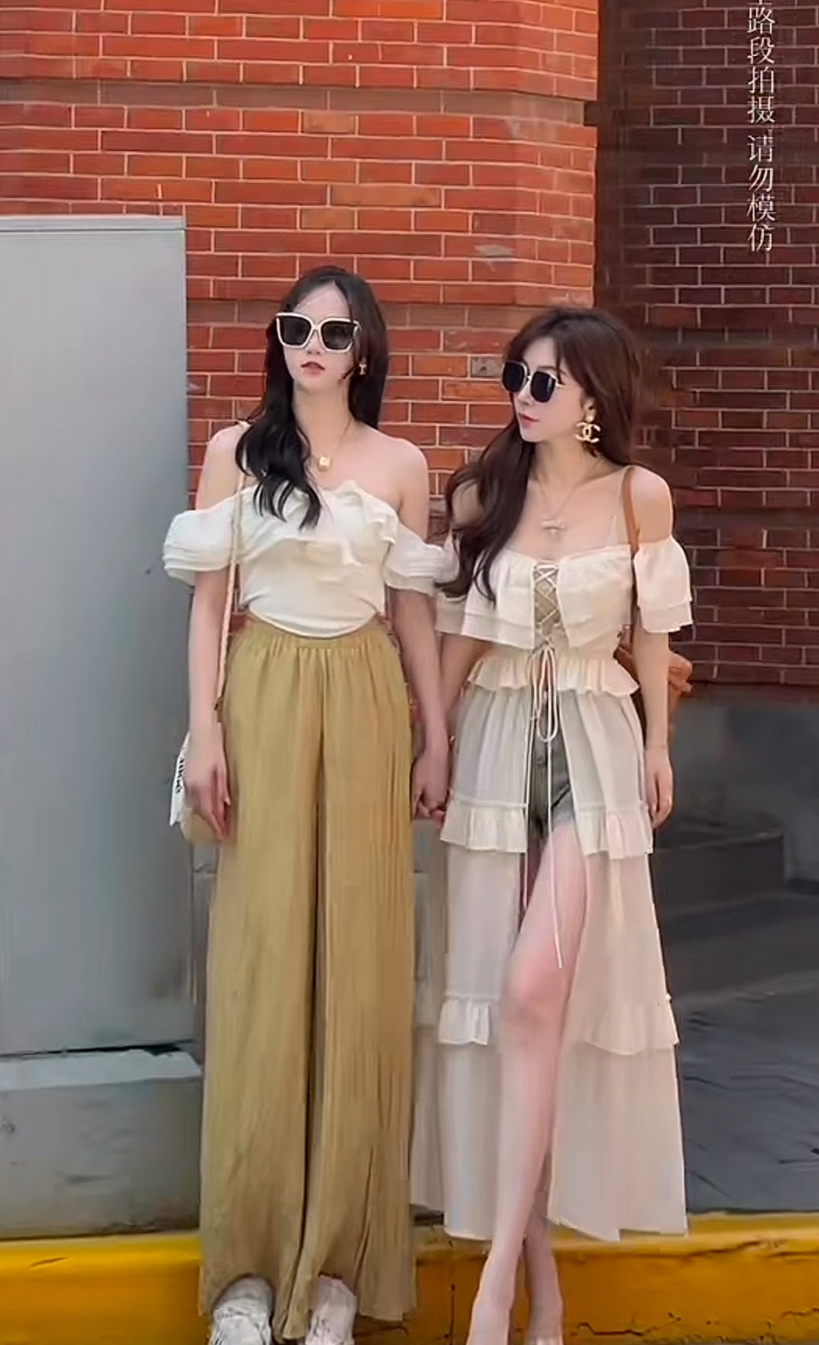 琴心细语 法式一字肩绑带收腰开衫/短裤 French Off-the-Shoulder Belted Waist Cardigan/Shorts