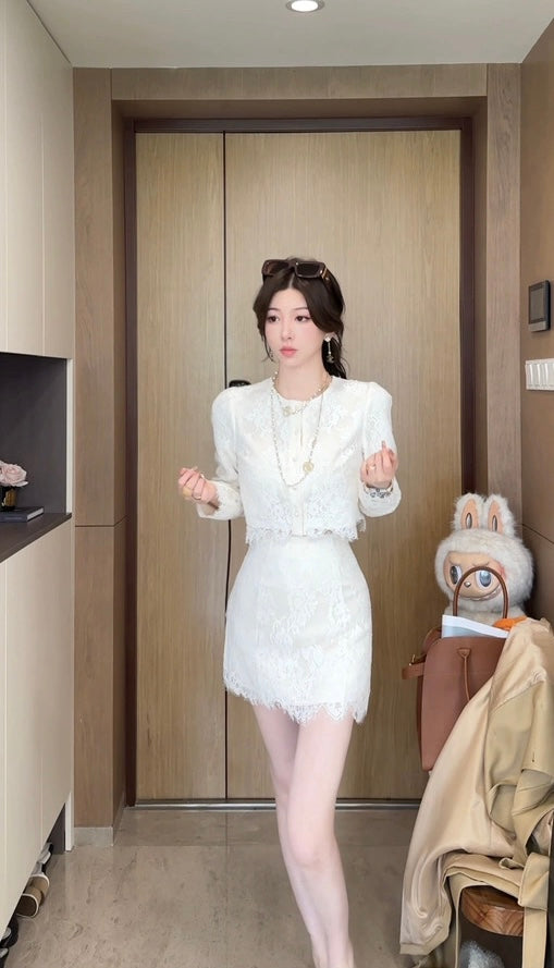 伊贝蒂套装 气质蕾丝上衣+短裙套装 Ebetti Set – Elegant Lace Top and Mini Skirt Outfit