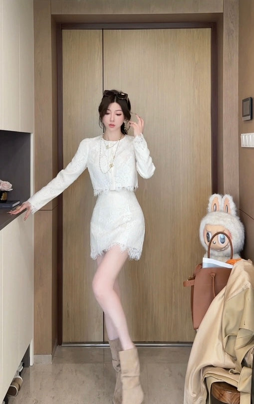 伊贝蒂套装 气质蕾丝上衣+短裙套装 Ebetti Set – Elegant Lace Top and Mini Skirt Outfit