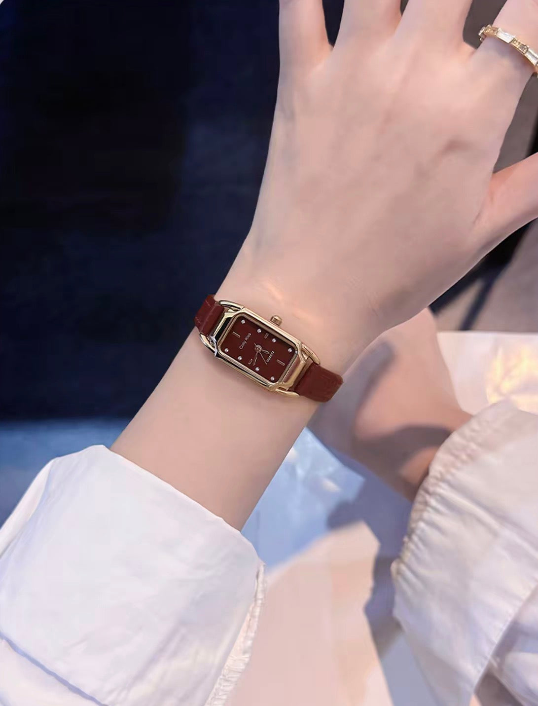 红韵小方 安哥拉红精致方形真皮防水腕表 Red Charm Petite Square Angora Red Genuine Leather Waterproof Watch