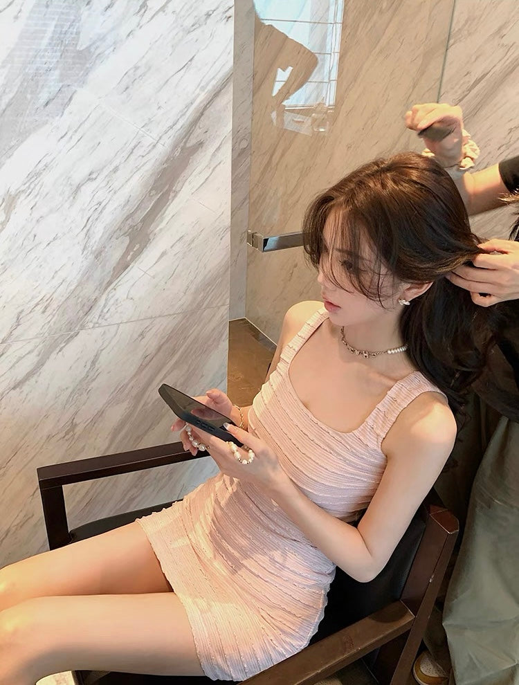 粉色太阳 肌理感收腰连衣裙 Pink Sun Textured Cinched-Waist Dress