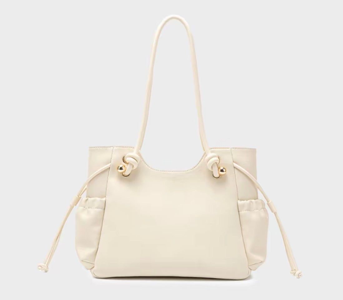 Cloud Milky White Youth Luxury Commuter Tote Bag – PINGOFASHION