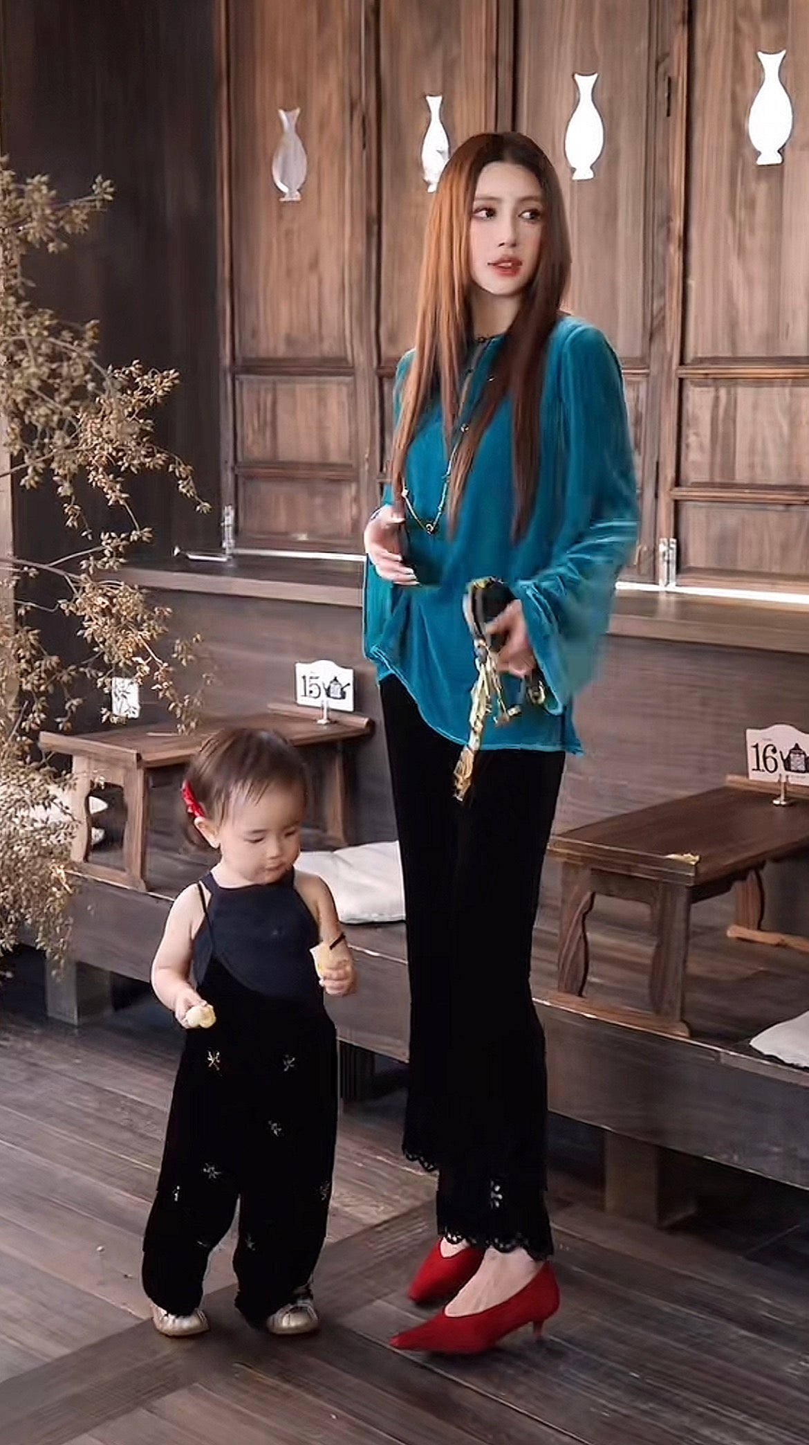 青玉案 新中式国风高级感金丝绒长袖上衣 Green Jade · New Chinese-Style Gold-Velvet Long-Sleeve Top