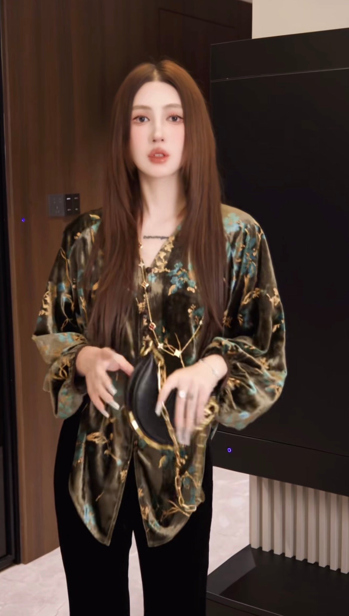 墨色东方 新中式丝绒提花上衣 Ink Oriental · New Chinese-Style Velvet Jacquard Top