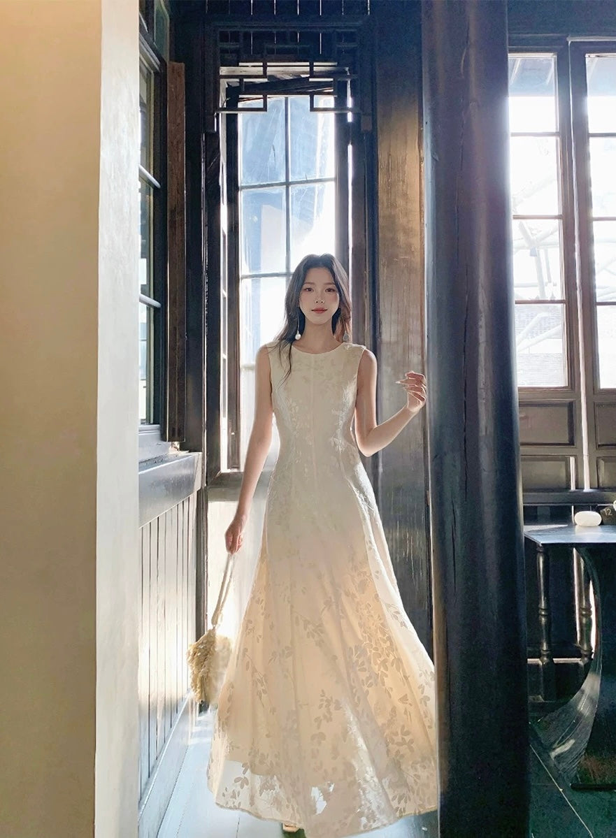 百变公主 温柔风一衣多穿连衣裙 Versatile Princess – Soft Feminine Multi-Way Dress