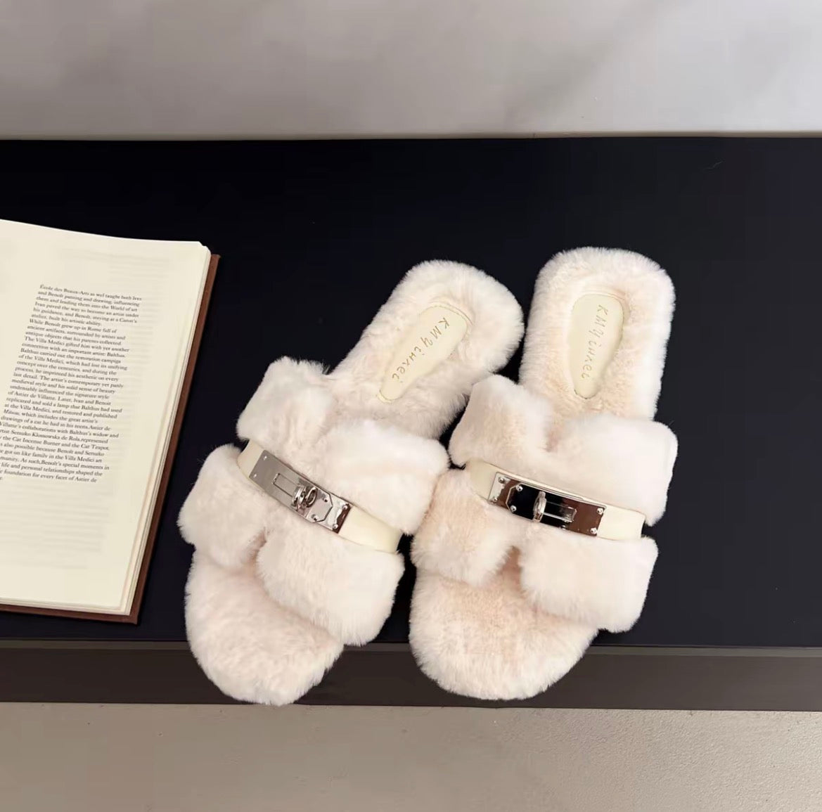 极简主义 金扣交叉毛毛一字拖 Minimalist Metal Buckle Criss-cross Faux Fur Slides