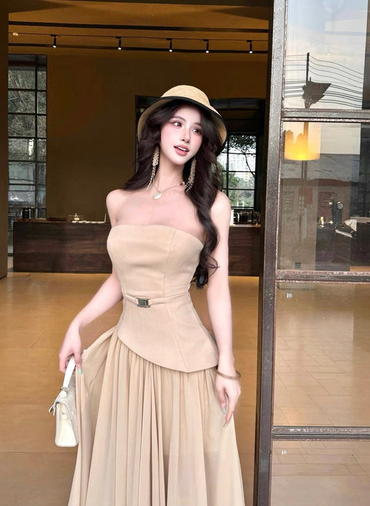 中古情话 一字肩拼接显比例连衣裙 Vintage Love Whisper – Off-Shoulder Patchwork Silhouette Dress