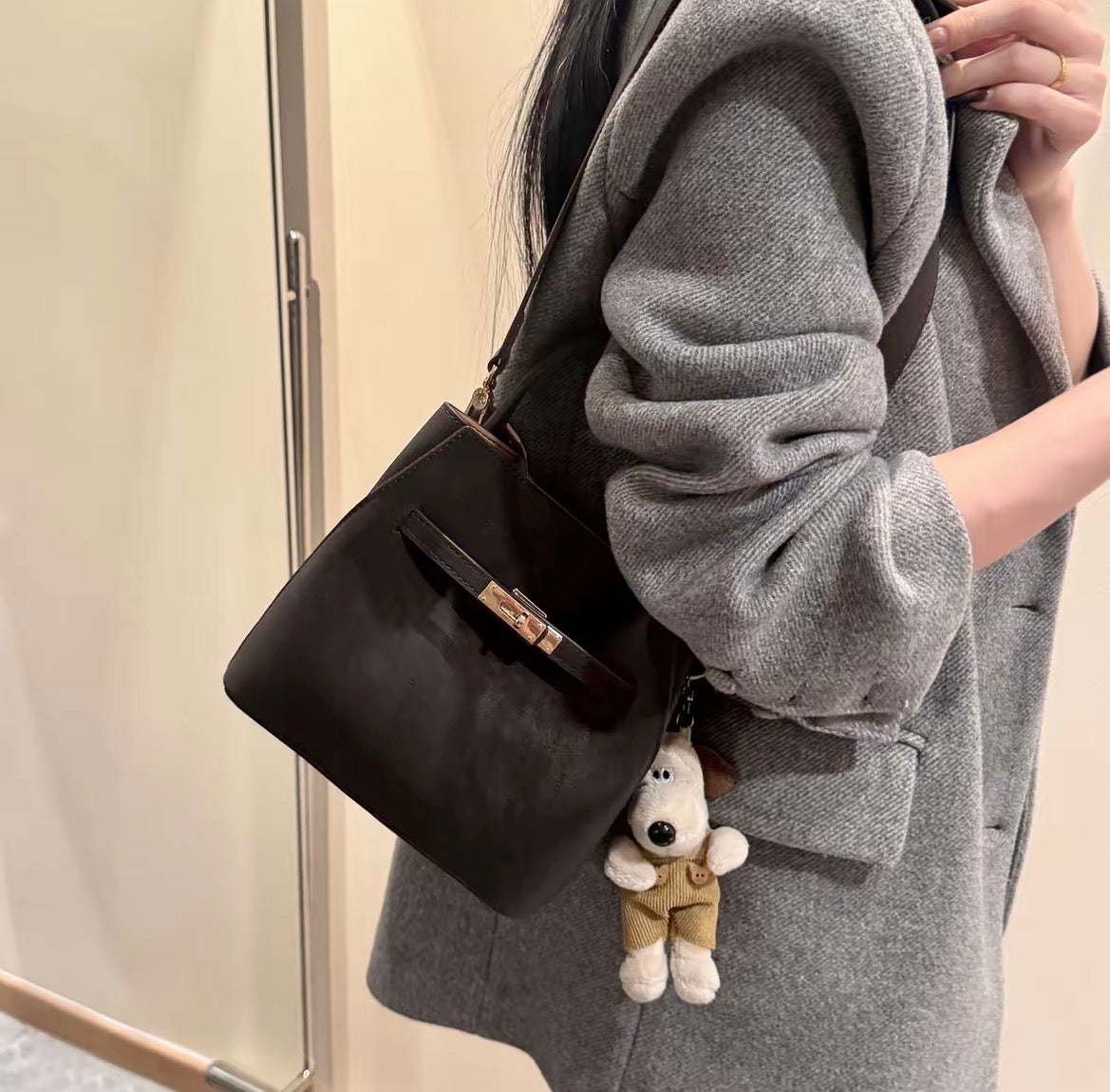 Smooth Design Keilly Structured Pebbled  Top Handle Bag - PU