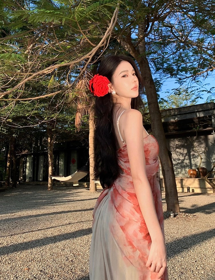 繁华 抹胸度假风情碎花裙 Vibrant Strapless Floral Dress with Vacation Vibes