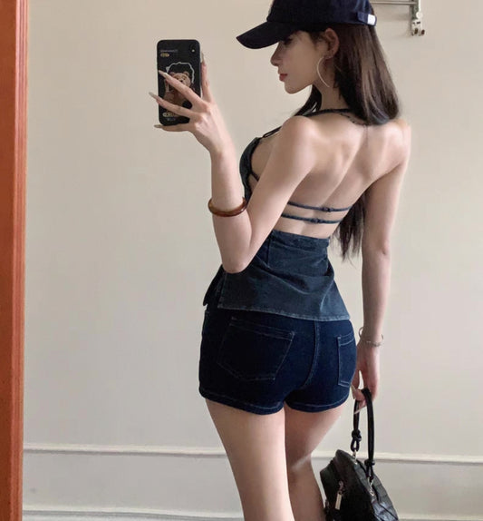 辣妹很忙 复古露背款牛仔套装 Hot Girl On the Go – Vintage Backless Denim Set