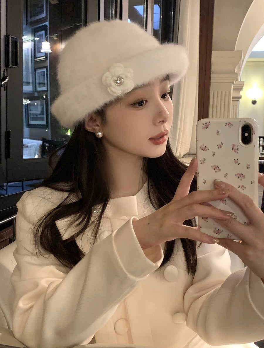 欧爵夫人 山茶花仿兔毛小香风卷边礼帽 Madame Oujue Camellia Faux Rabbit Fur Chanel-Inspired Rolled-Brim Hat