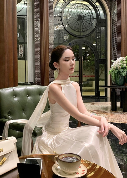 优雅回归 法式挂脖小轻礼服绝美连衣裙 Elegant Return · French Halter Mini Evening Dress